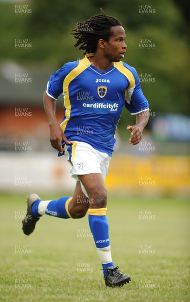 12.07.08 - Carmarthen Town v Cardiff City - Preseason Friendly - Cardiff's Miguel Comminges 