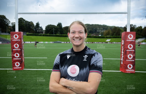 280923 - Wales Women Rugby Training  - Carys Cox who will make her Wales debut when she starts against USA at Stadium CSM on Saturday