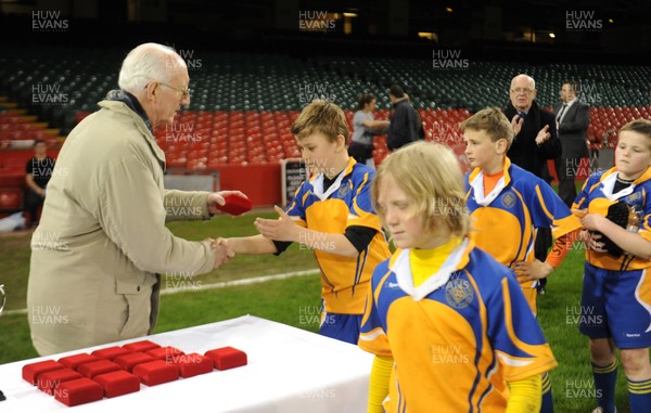 170413 - Castell Nedd School v Tywyn School - Under 11 Schools Final - 