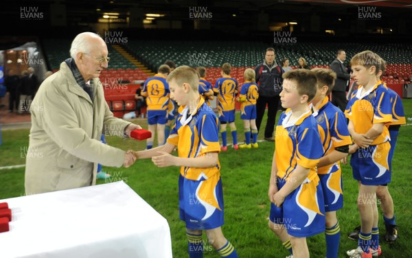 170413 - Castell Nedd School v Tywyn School - Under 11 Schools Final - 