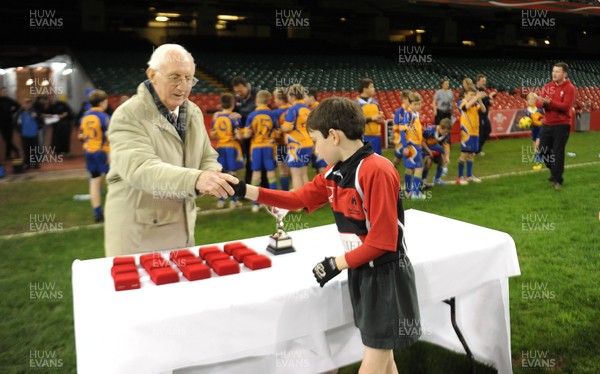 170413 - Castell Nedd School v Tywyn School - Under 11 Schools Final - 