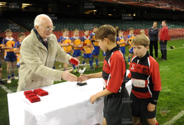 170413 - Castell Nedd School v Tywyn School - Under 11 Schools Final - 