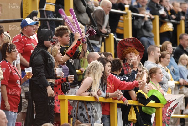 13.09.09 - Catleford Tigers v Celtic Crusaders - Super League -  Celtic Crusaders Fans 