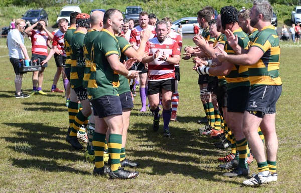 190518 -  Cefneithin v Tonna - WRU National Division 3 West Central C -  Cefneithin players applaud Tonna as they leave the field