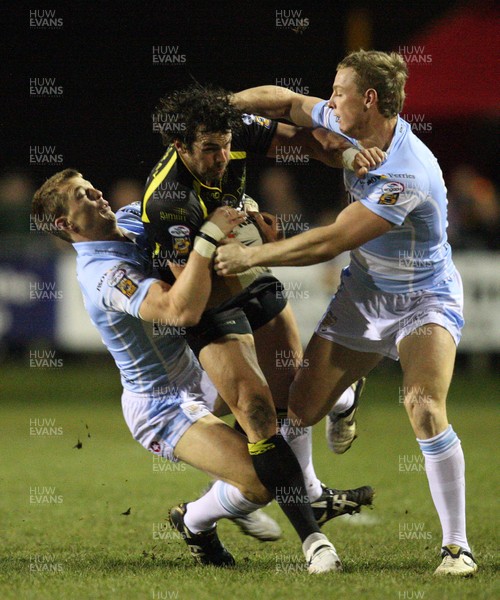 21.02.09 - Celtic Crusaders v Hull FC, engage Super League. - Crusaders Mark Dalle Cort tests the Hull defence 