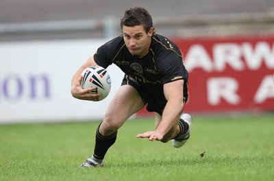 10.08.08 -  Celtic Crusaders v Leigh Centurions. Crusaders Tony Duggan races in to score try 