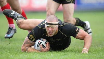 10.08.08 -  Celtic Crusaders v Leigh Centurions. Crusaders Jordan James races in to score try 