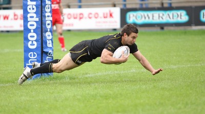 10.08.08 -  Celtic Crusaders v Leigh Centurions. Crusaders Tony Duggan races in to score try 