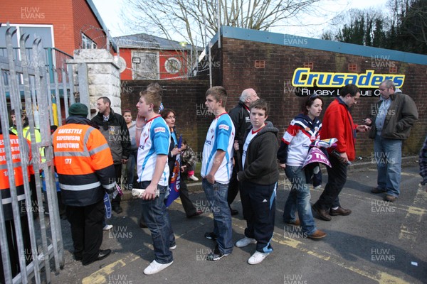 22.03.09 - Celtic Crusaders v Wakefield Trinity Wildcats, engage Super League.- Supporters are turned away from the gates as the Crusaders v Wildcats match is postponed. 