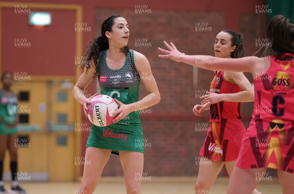 090522 - Celtic Dragons v Wasps, Vitality Netball Superleague - Hannah Leighton of Celtic Dragons