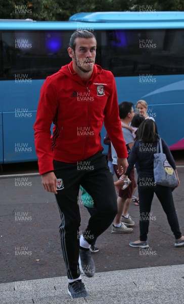 310816 - Wales' Gareth Bale arrives at the dinner at the National Museum of Wales, Cardiff, to mark the start of the run up to the Champions League Final which Cardiff is hosting in 2017