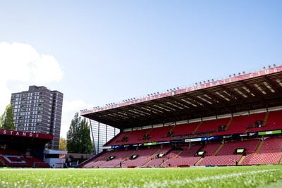 011125 - Charlton Athletic v Swansea City - Sky Bet Championship - A general view of The Valley