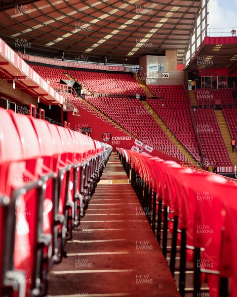 011125 - Charlton Athletic v Swansea City - Sky Bet Championship - A general view of The Valley stand