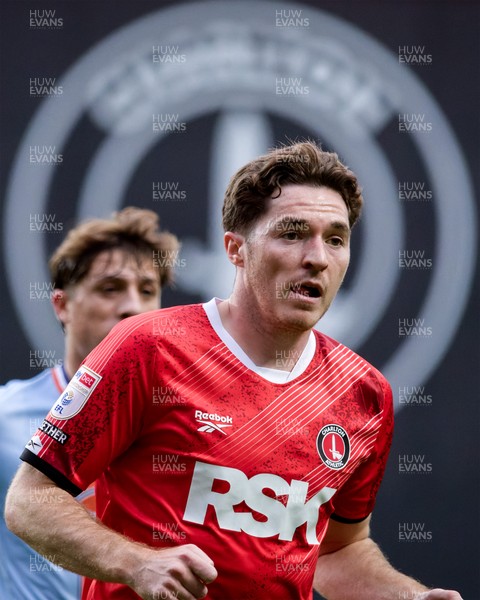 011125 - Charlton Athletic v Swansea City - Sky Bet Championship - Conor Coventry of Charlton Athletic
