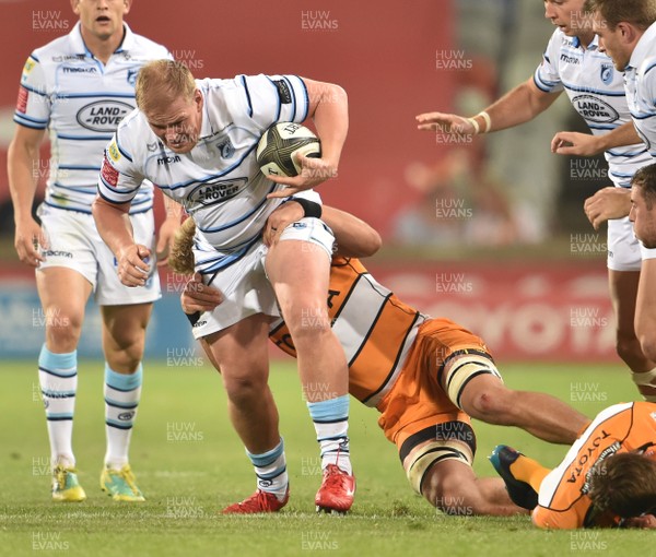 271018 - Toyota Cheetahs v Cardiff Blues - Guinness PRO14 -  Brad Thyer of Cardiff Blues slips the tackle