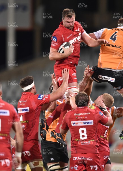 021217 - Toyota Cheetahs v Scarlets - Guinness PRO14 -  David Bulbring of the Scarlets 