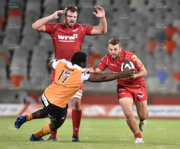 021217 - Toyota Cheetahs v Scarlets - Guinness PRO14 -  Paul Asquith of the Scarlets