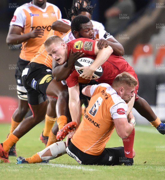 021217 - Toyota Cheetahs v Scarlets - Guinness PRO14 -  Johnny McNicholl of the Scarlets