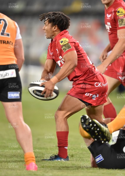 021217 - Toyota Cheetahs v Scarlets - Guinness PRO14 -  Herschel Jantjies of the Scarlets