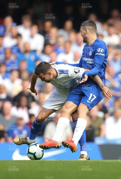 150918 - Chelsea v Cardiff City, Premier League - Victor Camarasa of Cardiff City and Mateo Kovacic of Chelsea compete for the ball