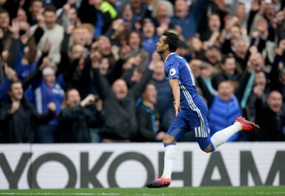 231016 - Chelsea vs Manchester United - Premier League -Pedro celebrates scoring Chelsea's opening goal