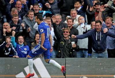 231016 - Chelsea vs Manchester United - Premier League -Pedro celebrates scoring Chelsea's opening goal