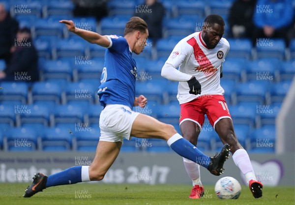 010518 - Chesterfield v Newport County, Sky Bet League 2 - Frank Nouble of Newport County is challenged by Sid Nelson of Chesterfield