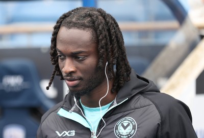 270925 - Chesterfield v Newport County - Sky Bet League 2 - Cameron Antwi of Newport