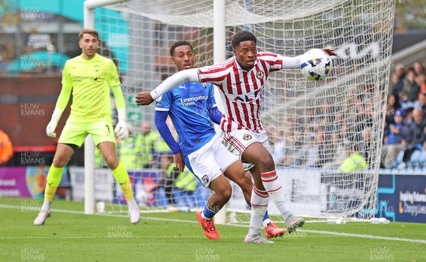 270925 - Chesterfield v Newport County - Sky Bet League 2 - Bobby Kamwa of Newport and Lewis Gordon of Chesterfield in goalmouth