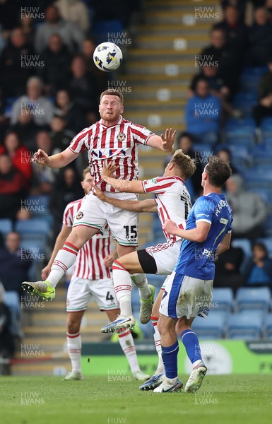 270925 - Chesterfield v Newport County - Sky Bet League 2 - Lee Jenkins of Newport receives the header
