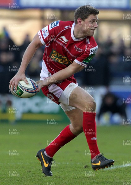 071213 - Clermont Auvergne v Scarlets - Heineken Cup - Rhys Priestland of Scarlets  