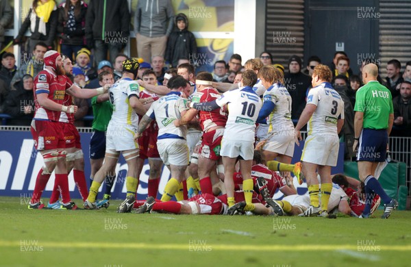 071213 - Clermont Auvergne v Scarlets - Heineken Cup - Try line brawl between the teams 