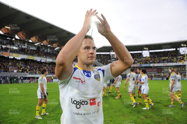 131012 - Clermont Auvergne v Scarlets - Heineken Cup -Lee Byrne of Clermont Auvergne celebrates at the end of the game