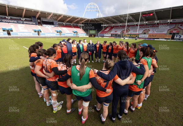 030324 - Clovers v Edinburgh Rugby, Celtic Challenge - The Edinburgh team huddle up at the end of the match