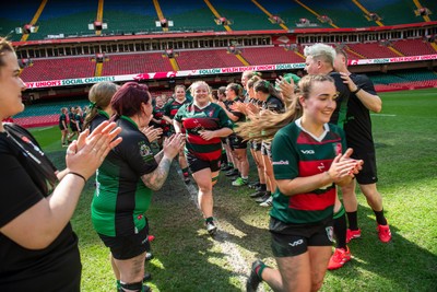 180426 - Clwb Rygbi Cymry Caerdydd v Seven Sisters - WRU Women's National Plate - Teams applaud each other off the pitch