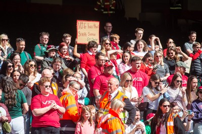 180426 - Clwb Rygbi Cymry Caerdydd v Seven Sisters - WRU Women's National Plate - Fans