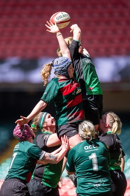 180426 - Clwb Rygbi Cymry Caerdydd v Seven Sisters - WRU Women's National Plate - Laura Satterly of Clwb Rygbi Cymry Caerdydd competes for lineout ball
