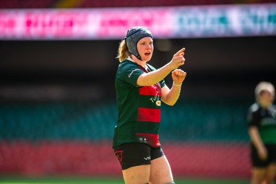 180426 - Clwb Rygbi Cymry Caerdydd v Seven Sisters - WRU Women's National Plate - Laura Satterly of Clwb Rygbi Cymry Caerdydd