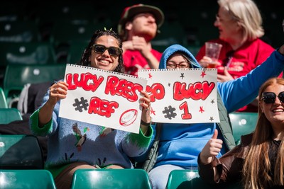 180426 - Clwb Rygbi Cymry Caerdydd v Seven Sisters - WRU Women's National Plate - Fans with Lucy Rees signs