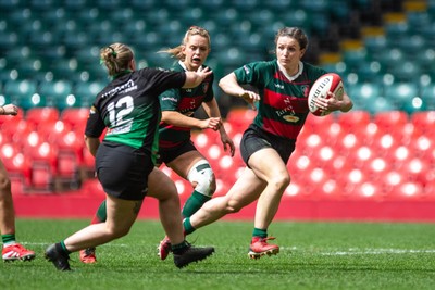 180426 - Clwb Rygbi Cymry Caerdydd v Seven Sisters - WRU Women's National Plate - Mirian Jones of Clwb Rygbi Cymry Caerdydd takes on Caris Llewellyn of Seven Sisters