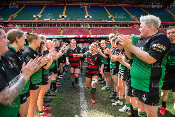 180426 - Clwb Rygbi Cymry Caerdydd v Seven Sisters - WRU Women's National Plate - Teams applaud each other off the pitch