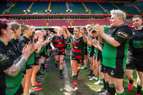 180426 - Clwb Rygbi Cymry Caerdydd v Seven Sisters - WRU Women's National Plate - Teams applaud each other off the pitch
