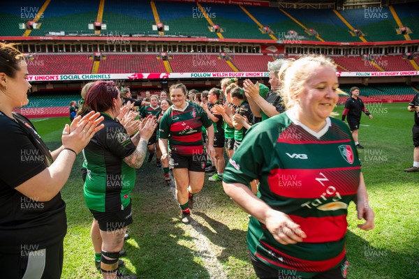 180426 - Clwb Rygbi Cymry Caerdydd v Seven Sisters - WRU Women's National Plate - Teams applaud each other off the pitch
