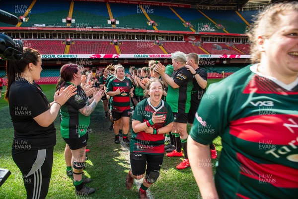 180426 - Clwb Rygbi Cymry Caerdydd v Seven Sisters - WRU Women's National Plate - Teams applaud each other off the pitch