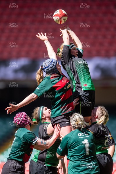 180426 - Clwb Rygbi Cymry Caerdydd v Seven Sisters - WRU Women's National Plate - Laura Satterly of Clwb Rygbi Cymry Caerdydd competes for lineout ball