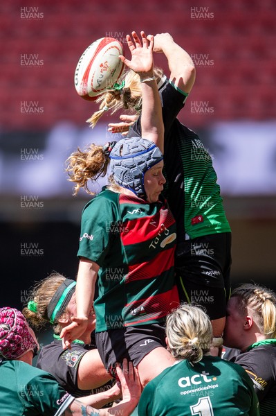180426 - Clwb Rygbi Cymry Caerdydd v Seven Sisters - WRU Women's National Plate - Laura Satterly of Clwb Rygbi Cymry Caerdydd competes for lineout ball