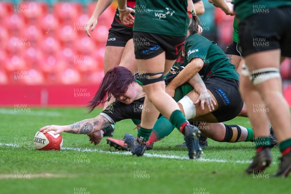 180426 - Clwb Rygbi Cymry Caerdydd v Seven Sisters - WRU Women's National Plate - Rachel Rees of Seven Sisters scores a try
