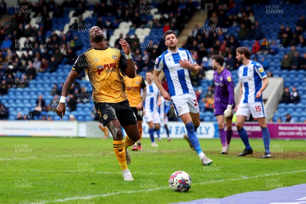 010423 - Colchester United v Newport County - Sky Bet League 2 - Omar Bogle of Newport County reacts as the pass is too long