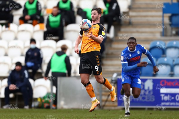 060321 - Colchester United v Newport County - Sky Bet League 2 - Padraig Amond of Newport County and Junior Tchamadeu of Colchester United
