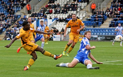 081016 - Colchester United vs Newport County  - SkyBet EFL League 2 -Jordan Green of Newport goes close worth a fierce shot